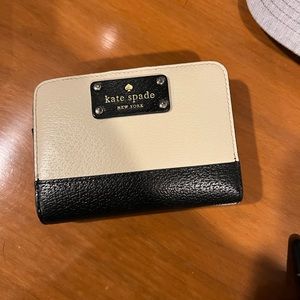 Kate spade mini wallet